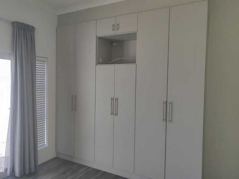 2 Bedroom Property for Sale in Sandbaai Western Cape